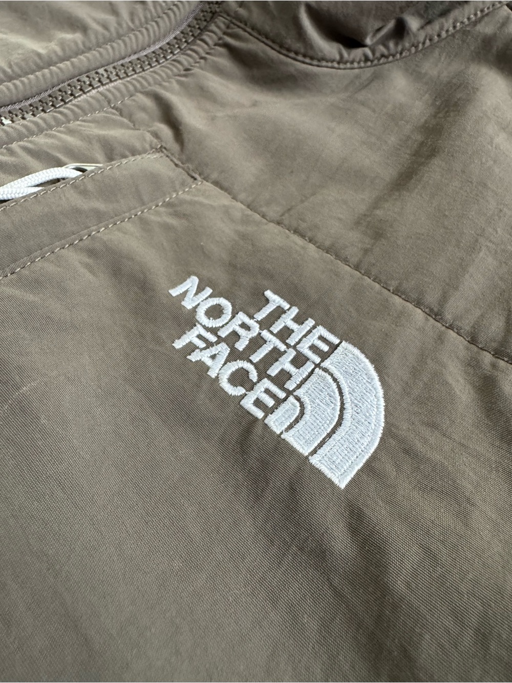 The North Face Women’s Fleece Jacket - Picture 3 of 6